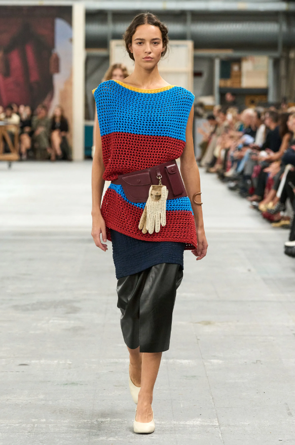 Emm Arruda Tod´s Spring 2024 RTW MFW 1.png