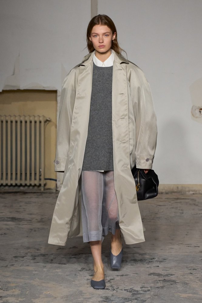 00001-carven-spring-2024-ready-to-wear-credit-gorunway.jpg