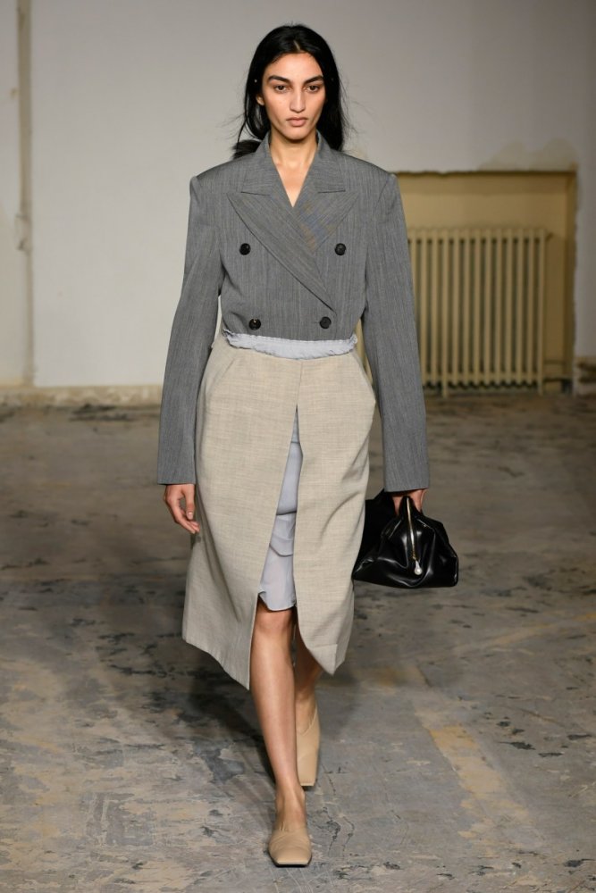 carven-rtw-spring-24-pfw-0005.jpg