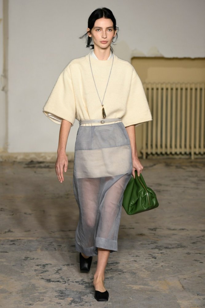carven-rtw-spring-24-pfw-0009.jpg