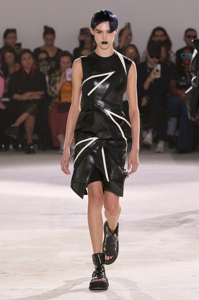 00025-junya-watanabe-spring-2024-ready-to-wear-credit-gorunway.jpg