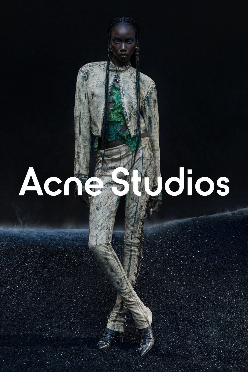 Acne-Studios_FW23_Brand-Campaign_2-scaled.jpg