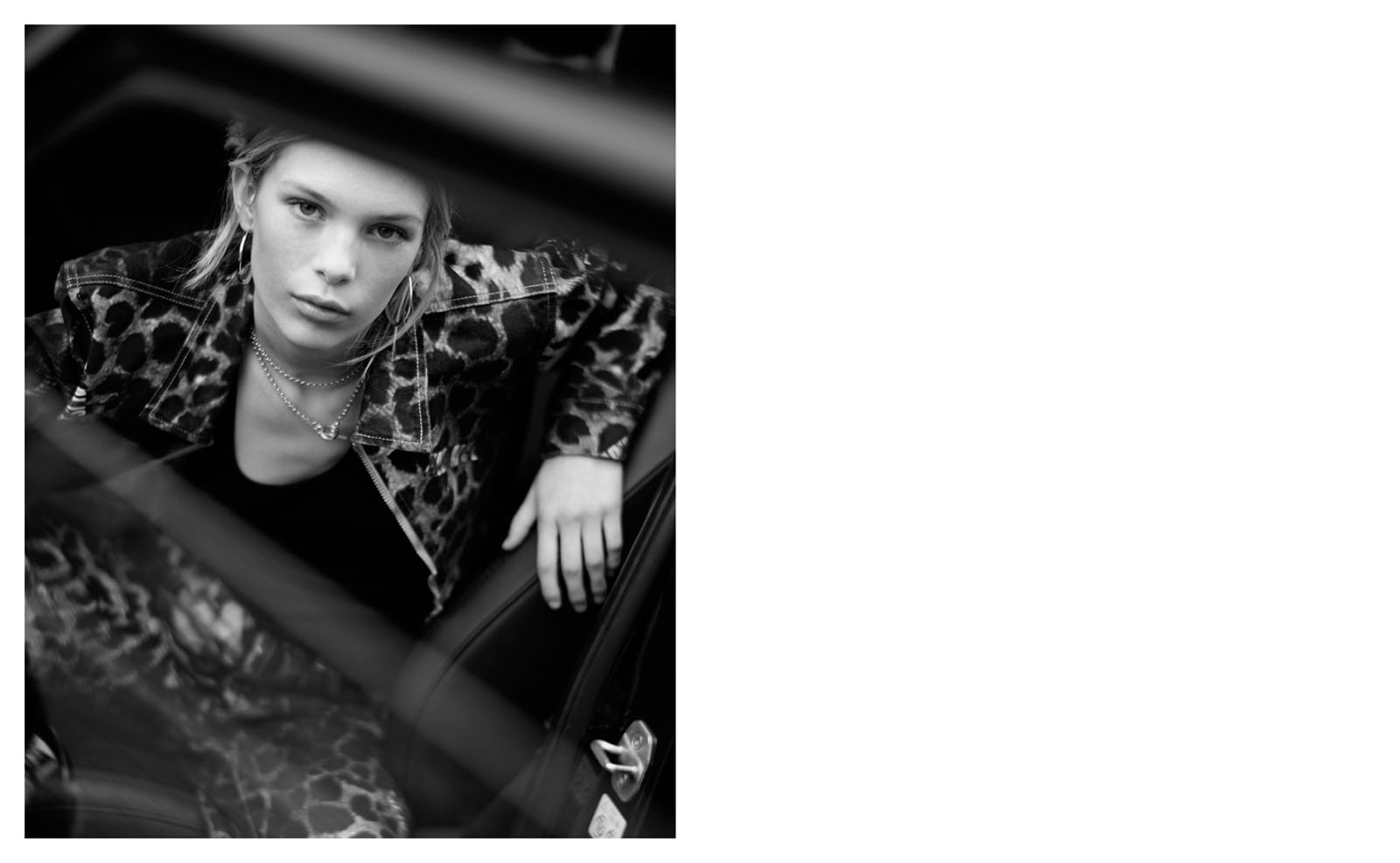 Laura-Bailey-Freya4-2048x1263 拷貝.jpg Laura-Bailey-Freya4-2048x1263 拷貝.jpg