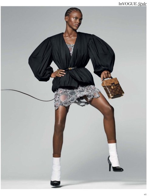 VogueSingaporeSeptember2023-67 拷貝.jpg VogueSingaporeSeptember2023-67 拷貝.jpg