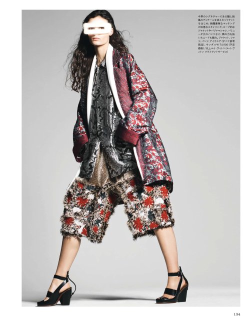 Madame Figaro Japon - October 2023-114 拷貝.jpg