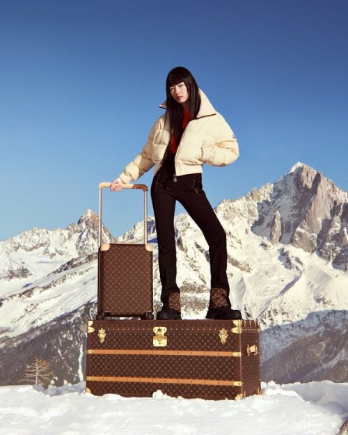 Gisele Bundchen in 'Horizons Never End' Louis Vuitton Luggage