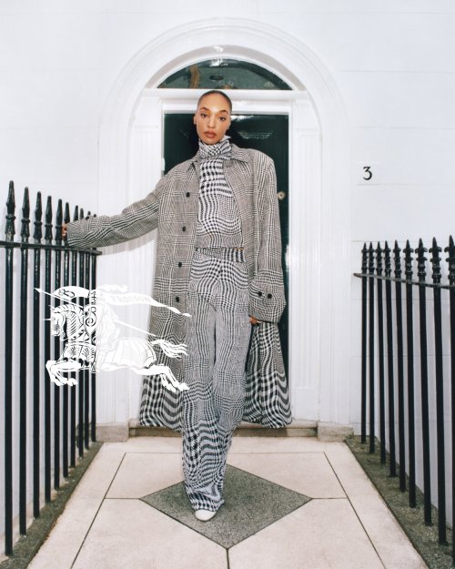 Introducing-the-Burberry-Spring (1).jpg