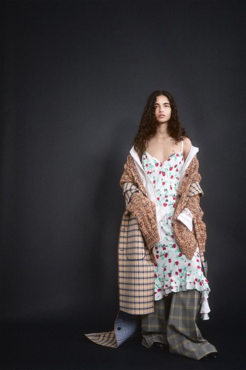 00043-marni-resort-2024-credit-sergio-cattivelli.jpg