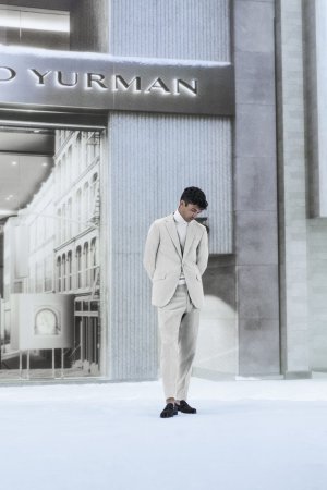 David-Yurman-x-SCAD-Holiday-2023-Ad-Campaign-The-Impression-004-1-scaled.jpg