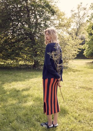 KULE_Nike_Navy_Poppy_PDP_Shot_2 拷貝.jpg KULE_Nike_Navy_Poppy_PDP_Shot_2 拷貝.jpg