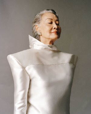 LLOYD-Vogue-Philippines-DecemberJanuary-2023-P-1600x2000.jpg