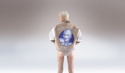 Stella-McCartney-Spring-2023-Ad-Campaign-003The-Impression--scaled.jpg