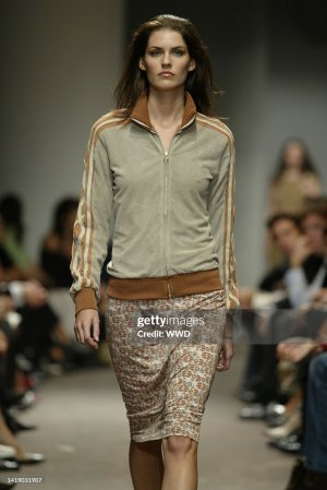 s04trussardi-04g.jpg