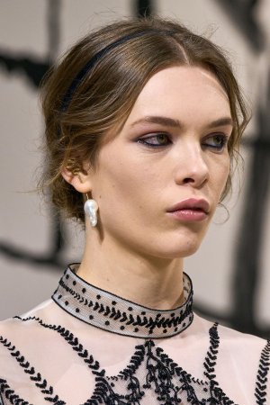 00014-christian-dior-spring-2024-couture-details-credit-gorunway 拷貝.jpg 00014-christian-dior-spring-2024-couture-details-credit-gorunway 拷貝.jpg