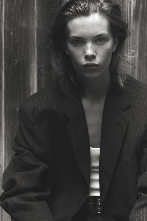 freya-3315.jpg freya-3315.jpg