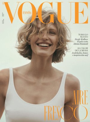 1 Vogue Espana - Enero 2024.jpg