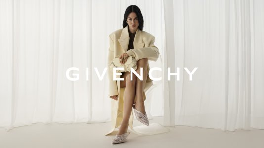 GIVENCHY_SS24_WOMEN_CAMPAIGN_16x9_05-scaled.jpg