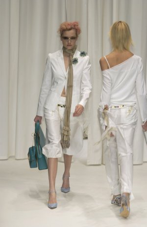 alexandraE s02etro-1m.jpg