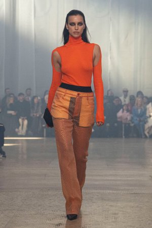 00003-helmut-lang-fall-2024-ready-to-wear-credit-brand.jpg