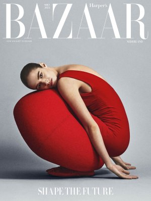 1 Harper's Bazaar Netherlands - Februari 2024.jpg
