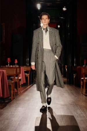 00023-dunhill-fall-2024-mens-credit-brand.jpg
