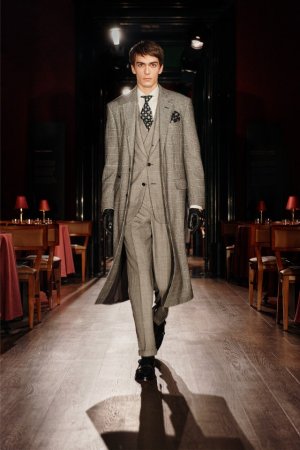 00024-dunhill-fall-2024-mens-credit-brand.jpg