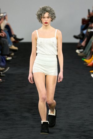 00007-j-w-anderson-fall-2024-ready-to-wear-credit-gorunway 拷貝.jpg 00007-j-w-anderson-fall-2024-ready-to-wear-credit-gorunway 拷貝.jpg