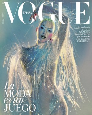 LILA ESPANA VOGUE.jpg