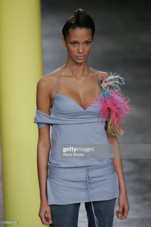 sj s06mareuNitschke --110252135-SPFW--.jpg