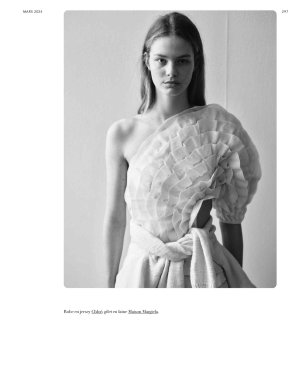 Harper's Bazaar France - Mars 2024-297 拷貝.jpg Harper's Bazaar France - Mars 2024-297 拷貝.jpg