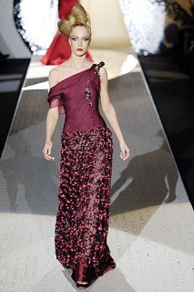 Raquel Zimmermann (Valentino Couture 3).jpg