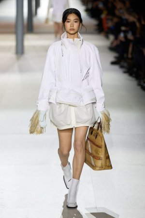 00001-louis-vuitton-fall-2024-ready-to-wear-credit-gorunway.jpg