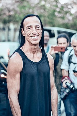 330px-Rick_Owens_Paris_Fashion_Week_RTW_Spring_Summer_2019.jpg