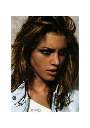zy_ElisaMenegola_VersaceJeansCouture_SS2004_StevenMeisel_008-gthumb-gwdata.jpg