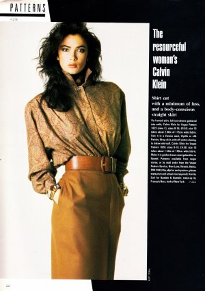 uk_vogue_oct_1985_24.jpg.37bb3cf04ae9281b0126c7bd107bc672.jpg