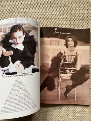 Vintage-Vogue-Magazine-September-1989-International-Collections-_57 (3).jpg