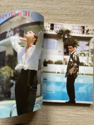 Vintage-Vogue-Magazine-September-1989-International-Collections-_57 (5).jpg