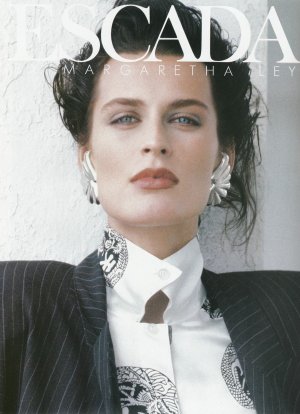 61763_vogue_uk_jan_1987_escada_122_574lo.jpg
