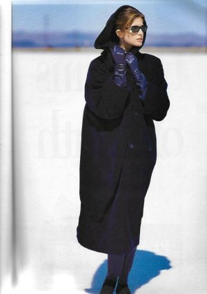 Vogue-Uk-1991-Linda-Evangelista-Nadja-Auermann-Yasmeen-_57 (3).jpg