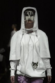 mvg_collections_aw2005_show_paris_027.jpg