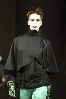 mvg_collections_aw2005_show_paris_007.jpg