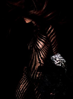 maja-latinovic mario testino (2).jpg