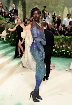 custom-swarovski-at-the-2024-met-gala-Anok Yai.jpg