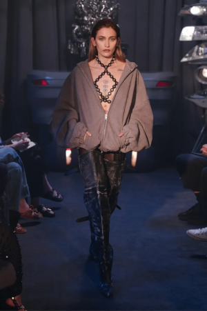 Alexander-Wang-Pre-Fall-2025-CSTY-017.png