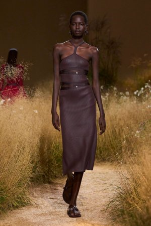 00060-hermes-spring-2024-ready-to-wear-credit-gorunway-Nyaduola Gabriel.jpg