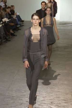 HELMUT-LANG-FALL-2000-RTW-61-4066.jpg HELMUT-LANG-FALL-2000-RTW-61-4066.jpg