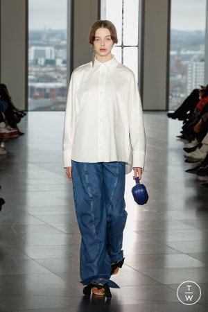 yuzefyaw23runwaypresslook18-776ffe6c.jpeg