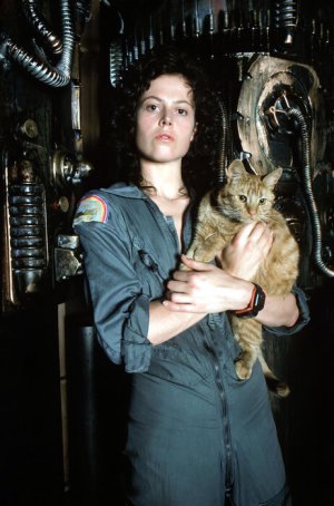 alien-sigourney-weaver-1.jpg