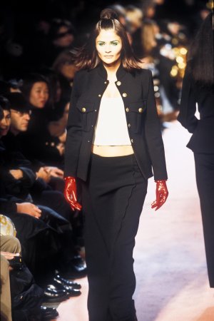 6_jean-paul-gaultier-fw-1996-7_html.JPEG.1b557e0304d71f3251d29e9523a7b376.jpeg