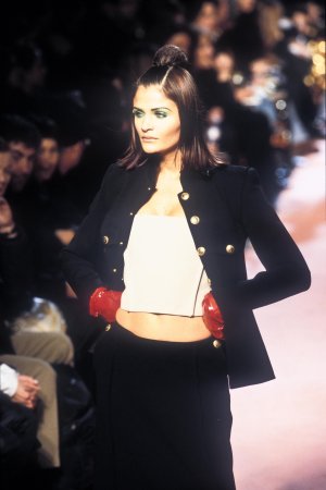 7_jean-paul-gaultier-fw-1996-8_html.JPEG.bcf679d3c447d62b46ba141feae2144e.jpeg